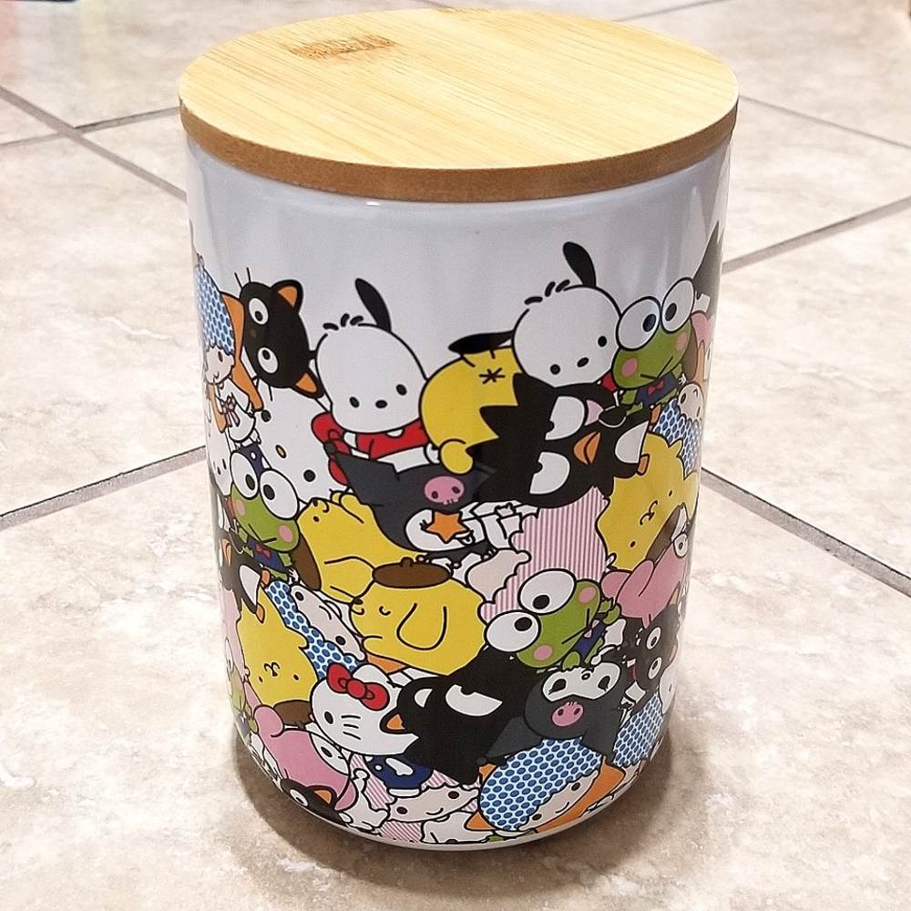 Hello Kitty & Friends 40.57 Oz Ceramic Canister